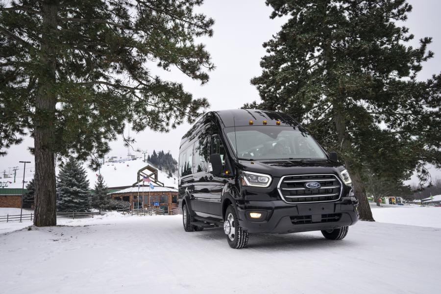  Ford Transit Passenger Wagon 2019 года  (NA) (фото 4 из 6)